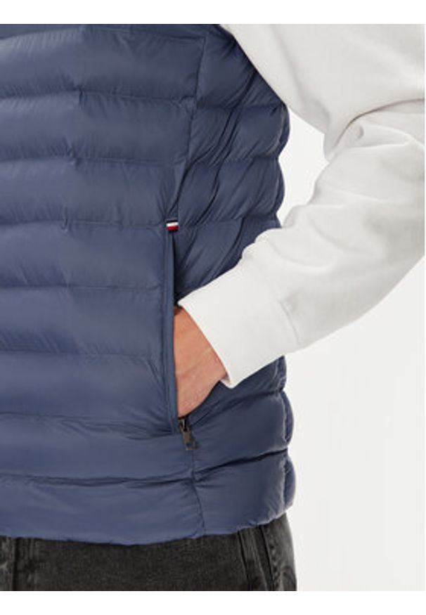 TOMMY HILFIGER - Tommy Hilfiger Kamizelka MW0MW37677 Niebieski Regular Fit. Kolor: niebieski. Materiał: syntetyk