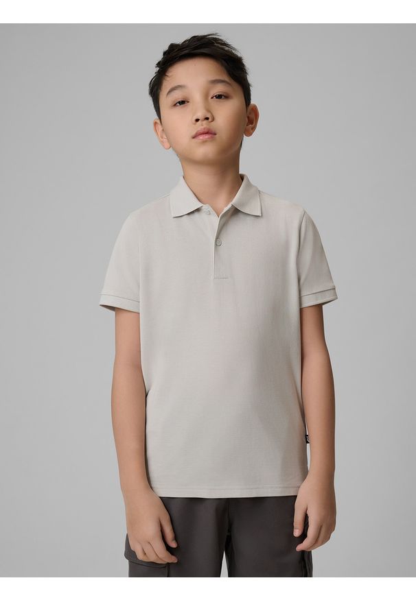 4f - 4F Koszulka polo regular chłopięca - szara 164 (13-14 lat). Okazja: na co dzień, na uczelnię. Typ kołnierza: polo. Kolor: szary. Materiał: dzianina, materiał. Sezon: lato. Styl: casual, klasyczny