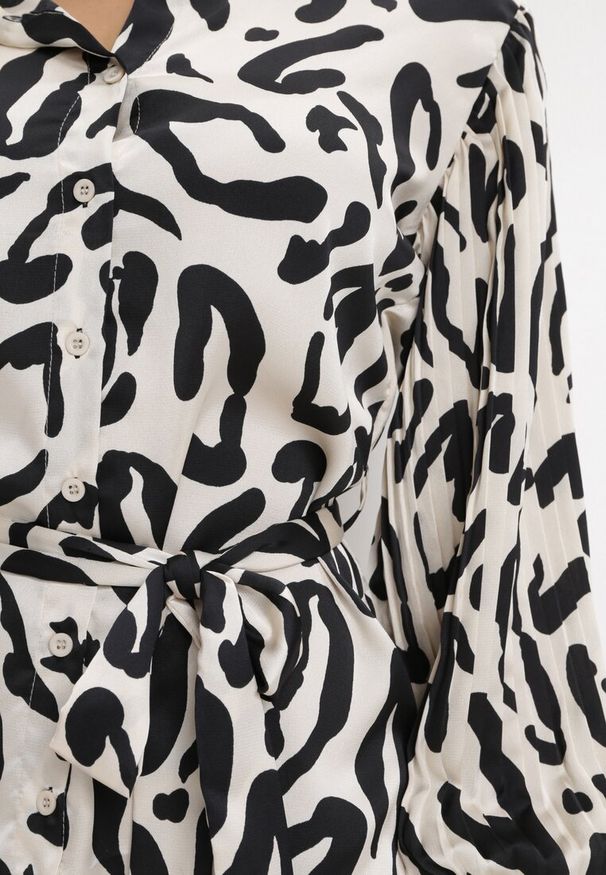 Born2be - Beżowa Sukienka Mini z Plisowanymi Rękawami i Materiałowym Paskiem Sevan. Kolor: beżowy. Materiał: materiał. Wzór: motyw zwierzęcy, nadruk. Sezon: wiosna, lato. Długość: mini