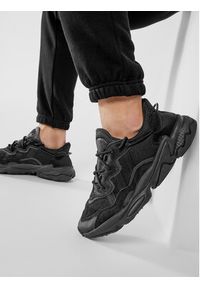Adidas - adidas Buty Ozweego EE6999 Czarny. Kolor: czarny. Materiał: materiał #2