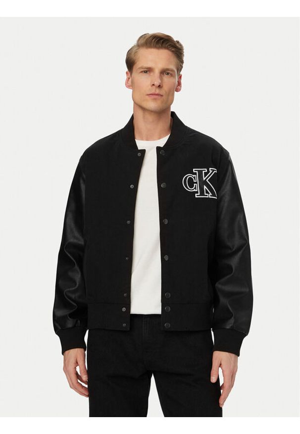 Calvin Klein Jeans Kurtka bomber LV04RF407G Czarny Regular Fit. Kolor: czarny. Materiał: bawełna