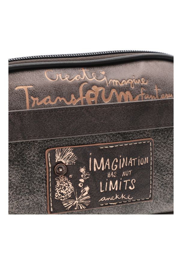 Brązowy Elegancki Damski Portfel Anekke. Kolor: brązowy. Materiał: materiał. Wzór: aplikacja, napisy