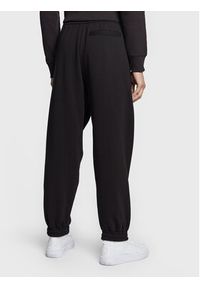 Calvin Klein Jeans Spodnie dresowe J30J322482 Czarny Regular Fit. Kolor: czarny. Materiał: bawełna, syntetyk #5
