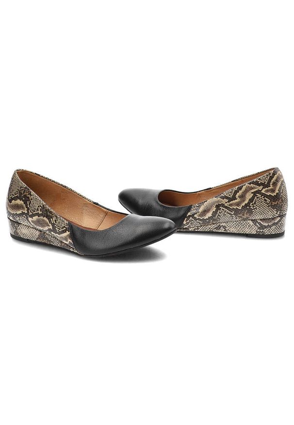 Czarne Czółenka Maciejka Damskie Eleganckie Buty. Okazja: na co dzień. Zapięcie: bez zapięcia. Kolor: czarny. Materiał: skóra. Szerokość cholewki: normalna. Obcas: na koturnie. Styl: elegancki. Wysokość obcasa: średni