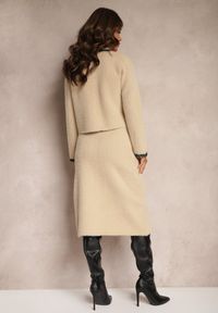 Renee - Beżowy Wiskozowy Komplet Retro z Dzianiny o Długom Włosiu Kardigan i Spódnica Sailine. Kolor: beżowy. Materiał: dzianina, wiskoza. Wzór: aplikacja #5