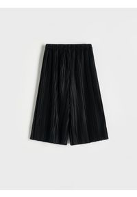 Reserved - Plisowane spodnie kuloty - czarny. Kolor: czarny. Materiał: dzianina #1