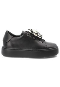 Czarne Sneakersy Karino Modne Obuwie Damskie. Okazja: na co dzień. Kolor: czarny. Materiał: jeans, skóra. Wzór: kwiaty. Obcas: na platformie. Styl: casual, elegancki