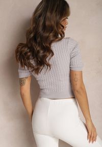 Renee - Szara Bluzka z Chokerem o Krótkim Fasonie i Trójkątnym Dekolcie Katrrie. Kolor: szary. Długość: krótkie. Sezon: lato. Styl: elegancki