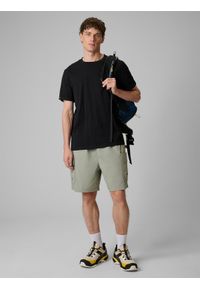 4f - 4F T-shirt regular gładki męski - czarny L. Okazja: na co dzień. Kolor: czarny. Materiał: dzianina, bawełna. Wzór: gładki. Styl: casual #2