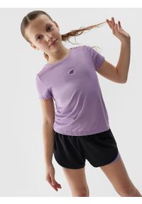 4F JUNIOR - T-shirt sportowy szybkoschnący dziewczęcy - fioletowy. Kolor: fioletowy. Materiał: syntetyk, elastan, materiał, włókno, dzianina. Wzór: ze splotem, nadruk, jednolity, gładki. Styl: sportowy