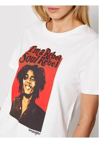 Wrangler T-Shirt BOB MARLEY Soul Rebel W711EE989 112141519 Biały Regular Fit. Kolor: biały. Materiał: bawełna