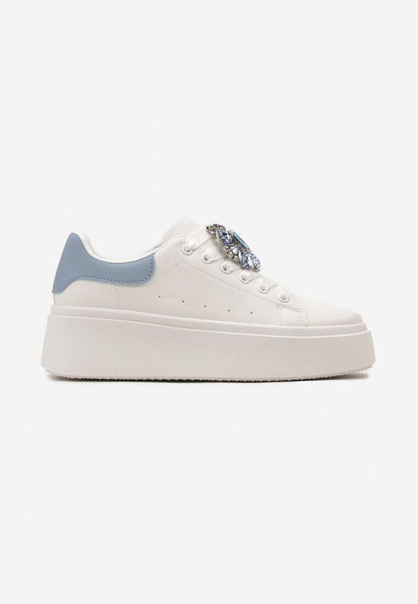 Renee - Biało-Niebieskie Sneakersy na Grubej Podeszwie z Ozdobną Aplikacją Kamienia Danthia. Nosek buta: okrągły. Zapięcie: sznurówki. Kolor: biały. Materiał: jeans, materiał. Wzór: aplikacja. Obcas: na obcasie. Wysokość obcasa: niski