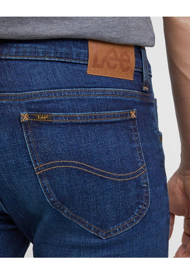 Lee - LEE MESKIE SPODNIE JEANSOWE JEANSY RIDER HERO L701KNA26 112342257