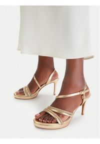 Nine West Sandały CEO-25120-2508 Złoty. Kolor: złoty. Materiał: materiał #1