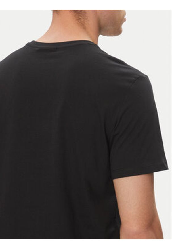 Calvin Klein Jeans T-Shirt LV04RC272G Czarny Regular Fit. Kolor: czarny. Materiał: bawełna