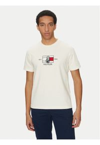 TOMMY HILFIGER - Tommy Hilfiger T-Shirt Sailing MW0MW38628 Écru Regular Fit. Materiał: bawełna