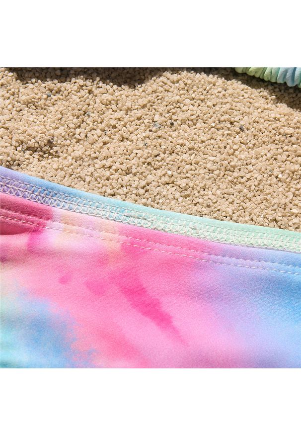 Intica - Bikini trójkątne z falbanką na plażę Mikyung. Kolor: wielokolorowy. Materiał: materiał