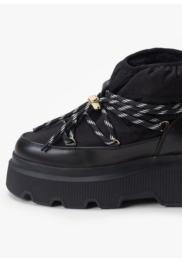 Inuikii - INUIKII ENDURANCE PUFFER Śniegowce damskie. Okazja: na co dzień, do pracy, na spacer. Kolor: czarny. Styl: casual