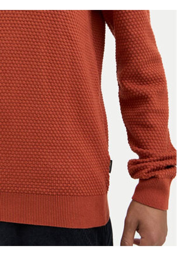 Blend Sweter 20717257 Czerwony Regular Fit. Kolor: czerwony. Materiał: bawełna