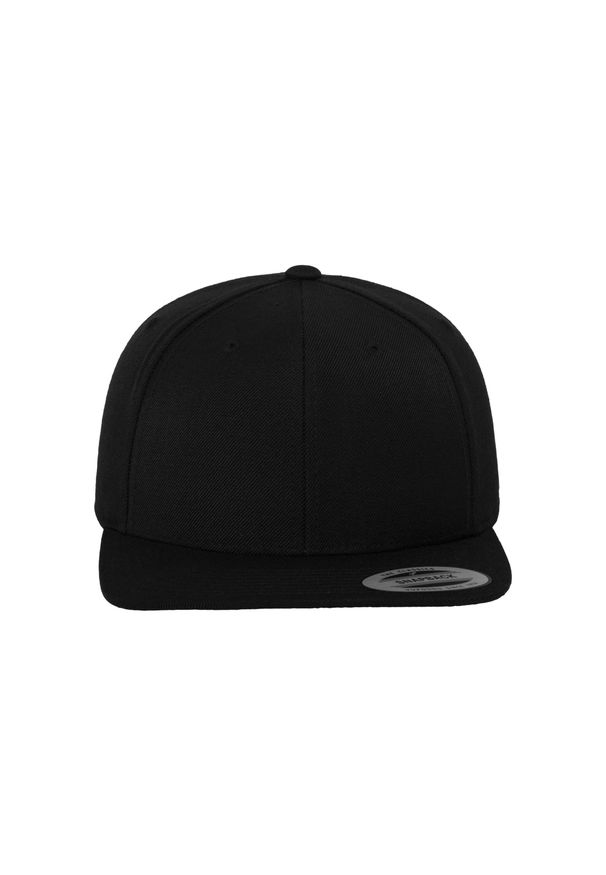 Czapka typu snapback Urban Classics Classic. Kolor: czarny. Sezon: zima. Styl: casual, sportowy