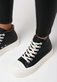 Born2be - Czarne Trampki Barbiche. Wysokość cholewki: za kostkę. Nosek buta: okrągły. Zapięcie: sznurówki. Kolor: czarny. Materiał: guma, jeans. Szerokość cholewki: normalna. Obcas: na platformie #3