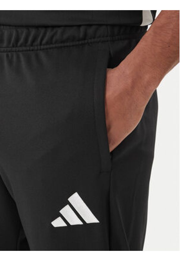Adidas - adidas Spodnie dresowe Entrada 26 Training KE9848 Czarny Regular Fit. Kolor: czarny. Materiał: syntetyk