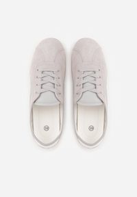 Renee - Szare Sneakersy Kultowe Tenisówki Y2K z Imitacji Zamszu Nerialle. Kolor: szary. Materiał: zamsz #9
