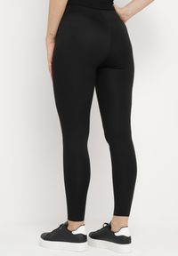 Born2be - Czarne Legginsy z Wysokim Stanem i Szeroką Gumką w Pasie Lalar. Okazja: na co dzień. Stan: podwyższony. Kolor: czarny. Materiał: materiał, dzianina. Długość: długie. Wzór: gładki. Styl: casual #2