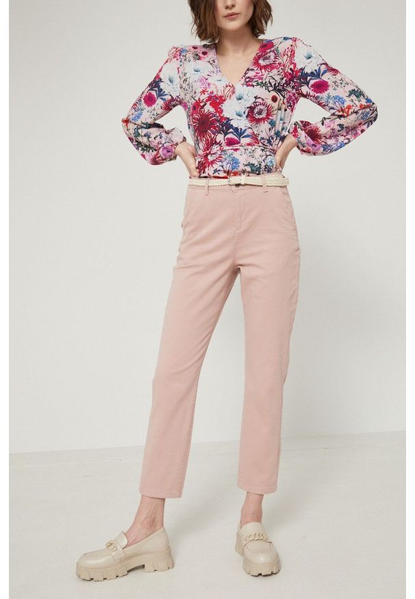 medicine - Medicine Spodnie damskie kolor różowy proste high waist. Okazja: na co dzień. Stan: podwyższony. Kolor: różowy. Styl: casual