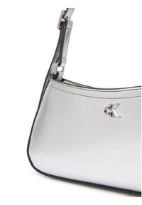 Calvin Klein Torebka Ck Metallic Small Shoulder Bag LV04F3304G Srebrny. Kolor: srebrny. Materiał: skórzane #5
