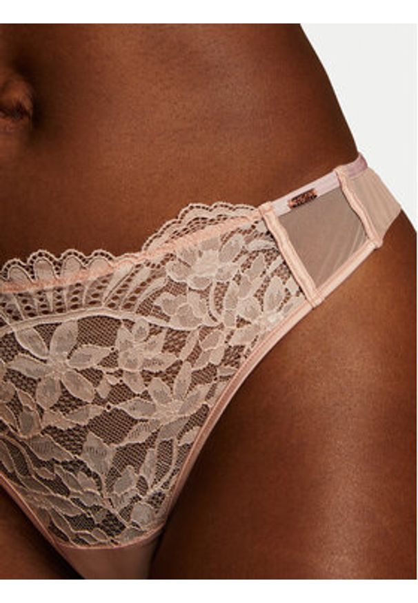 Hunkemöller Stringi Kea 204784 Różowy. Kolor: różowy. Materiał: syntetyk