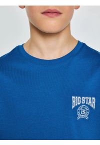 Big-Star - Koszulka chłopięca z nadrukiem niebieska Rafer 402. Okazja: na co dzień, na uczelnię. Kolor: niebieski. Materiał: dzianina, jeans. Wzór: nadruk. Styl: casual, klasyczny, sportowy #6