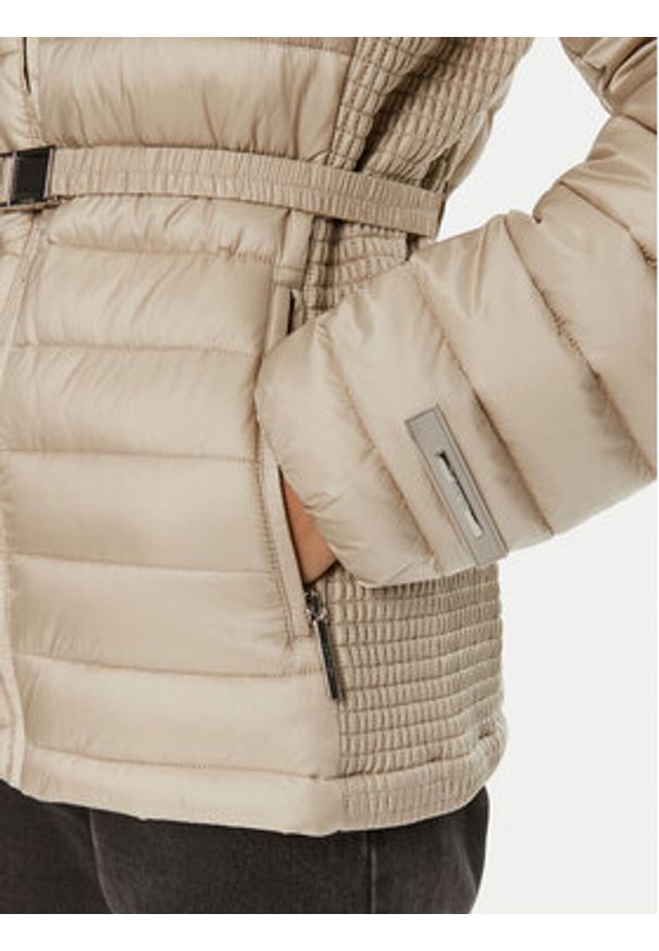 Calvin Klein Kurtka przejściowa K20K207108 Beżowy Slim Fit. Kolor: beżowy. Materiał: syntetyk