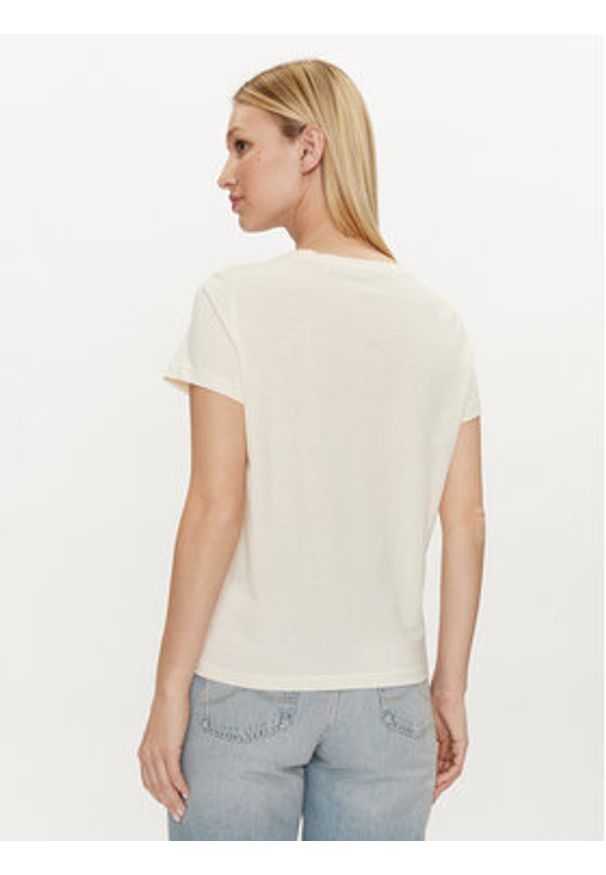 Mustang T-Shirt Alina 1014233 Écru Regular Fit. Materiał: bawełna