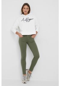Pepe Jeans spodnie SOHO damskie kolor zielony dopasowane medium waist. Kolor: zielony. Materiał: materiał