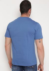 Born2be - Niebieska Koszulka T-shirt Bawełniany z Krótkim Rękawem Ereena. Kolor: niebieski. Materiał: bawełna. Długość rękawa: krótki rękaw. Długość: krótkie #7
