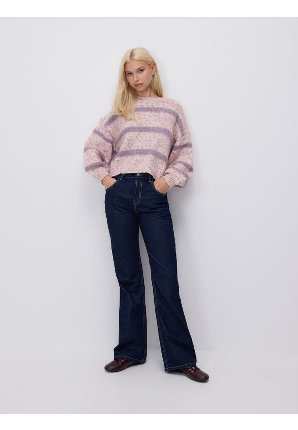 Reserved - Wzorzysty sweter - wielobarwny. Materiał: dzianina