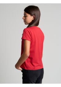 Big-Star - Koszulka dziewczęca z bawełny organicznej z nadrukiem czerwona Lulu 603. Okazja: na uczelnię. Kolor: czerwony. Materiał: bawełna. Wzór: nadruk. Styl: sportowy, klasyczny #4