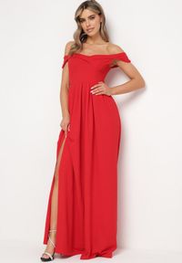 Born2be - Czerwona Koktajlowa Rozkloszowana Sukienka z Hiszpańskim Dekoltem i Rozcięciem na Nogę Gralia. Okazja: na ślub cywilny, na wesele, na studniówkę. Kolor: czerwony. Typ sukienki: rozkloszowane. Styl: wizytowy #6