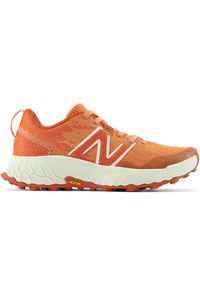 Buty damskie New Balance Fresh Foam Hierro v7 WTHIER7O – pomarańczowe. Kolor: pomarańczowy. Materiał: guma, syntetyk, skóra, materiał. Szerokość cholewki: normalna. Sport: bieganie, fitness