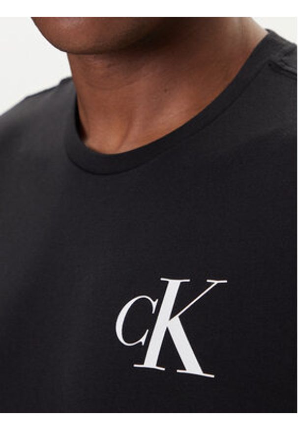 Calvin Klein Jeans T-Shirt 30s Chest Logo LV04RD865G Czarny Regular Fit. Kolor: czarny. Materiał: bawełna
