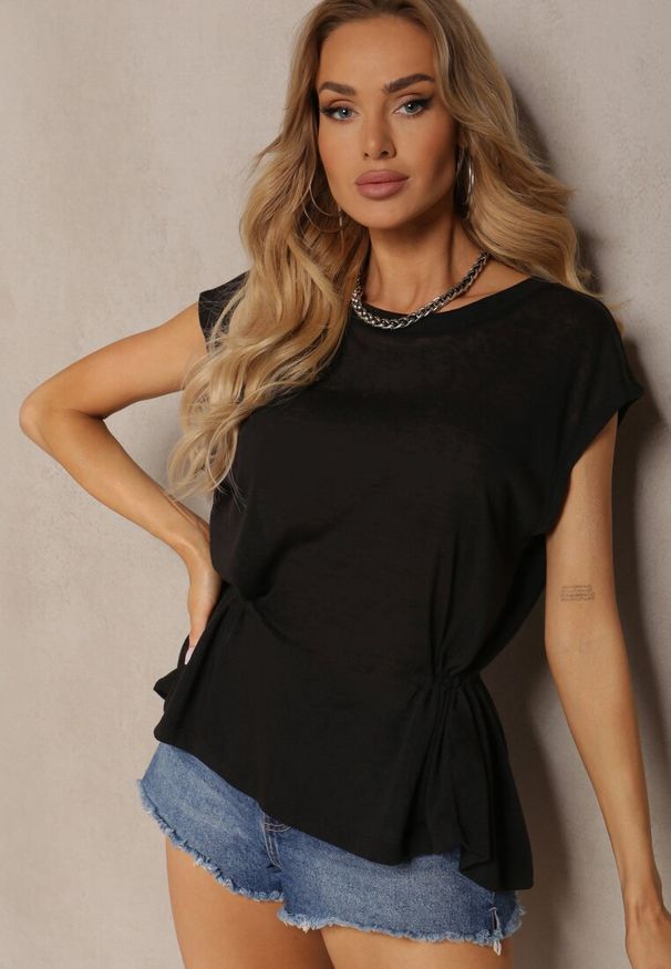 Renee - Czarny Top z Regulacją w Talii i Wiązaniem na Dole z Rozcięciem na Plecach Tiimaelin. Okazja: na co dzień. Kolor: czarny. Materiał: jeans. Styl: sportowy, casual, elegancki, wizytowy