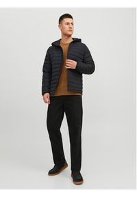 Jack & Jones - Jack&Jones Kurtka puchowa Recycle 12235898 Czarny Regular Fit. Kolor: czarny. Materiał: syntetyk