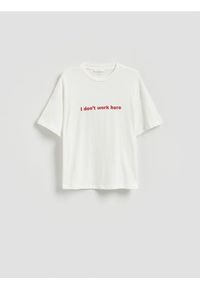 Reserved - Bawełniany t-shirt - biały. Kolor: biały. Materiał: bawełna #1