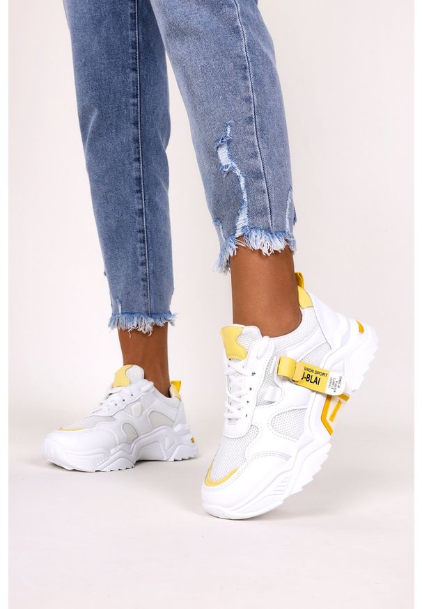 Casu - Białe buty sportowe sneakersy sznurowane casu 20f5/y. Kolor: żółty, biały, wielokolorowy. Materiał: materiał, skóra ekologiczna. Szerokość cholewki: normalna. Sezon: wiosna, lato
