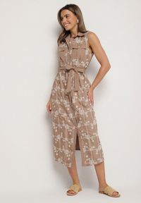 Born2be - Ciemnobeżowa Sukienka Bez Rękawów o Koszulowym Kroju z Paskiem Zdobiona Haftem Fodarela. Okazja: na co dzień. Kolor: beżowy. Długość rękawa: bez rękawów. Wzór: aplikacja, haft. Sezon: lato. Typ sukienki: koszulowe. Styl: klasyczny, casual, elegancki #1