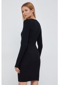 Calvin Klein Jeans sukienka kolor czarny mini dopasowana. Kolor: czarny. Materiał: dzianina. Wzór: gładki. Typ sukienki: dopasowane. Długość: mini