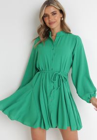 Born2be - Zielona Koszulowa Sukienka Rozkloszowana z Paskiem Faithe. Kolor: zielony. Długość rękawa: długi rękaw. Typ sukienki: koszulowe #1