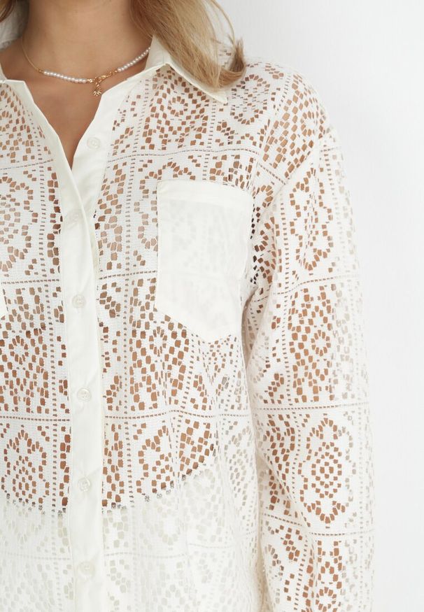 Born2be - Jasnobeżowa Ażurowa Koszula z Kieszeniami Persedia. Kolor: beżowy. Materiał: tkanina. Wzór: ażurowy