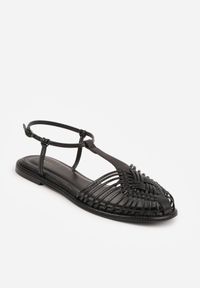 Renee - Czarne Sandały VICES z Przeplatanymi Paskami i Zakrytym Noskiem Usinlisa. Okazja: na co dzień. Zapięcie: pasek. Kolor: czarny. Wzór: paski. Styl: boho, casual, elegancki #7